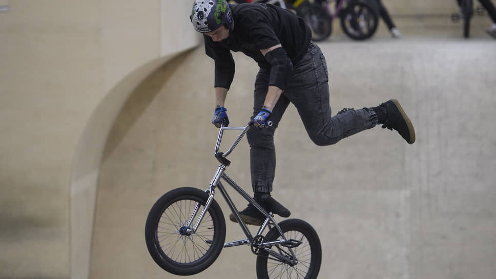 Кубок России по BMX фристайлу в олимпийской дисциплине «парк». В Экстрим-парке Урам.
