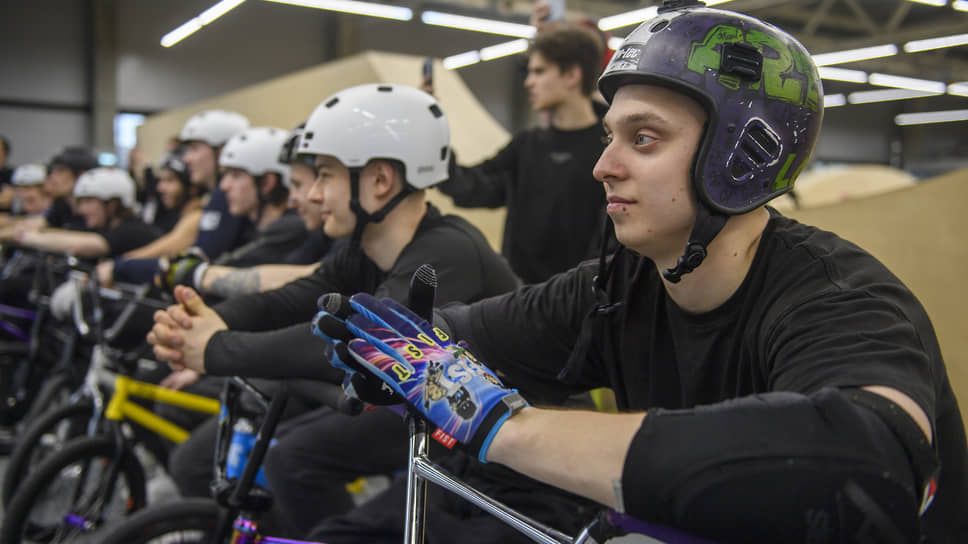 Кубок России по BMX фристайлу в олимпийской дисциплине «парк». В Экстрим-парке Урам.