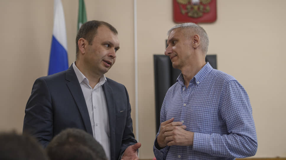 Судебное процесс по делу о мошенничестве экс-главе ЗАГС Татарстана Гульшат Нигматуллиной и ее экс-заместителю Ренату Ахметзянову.