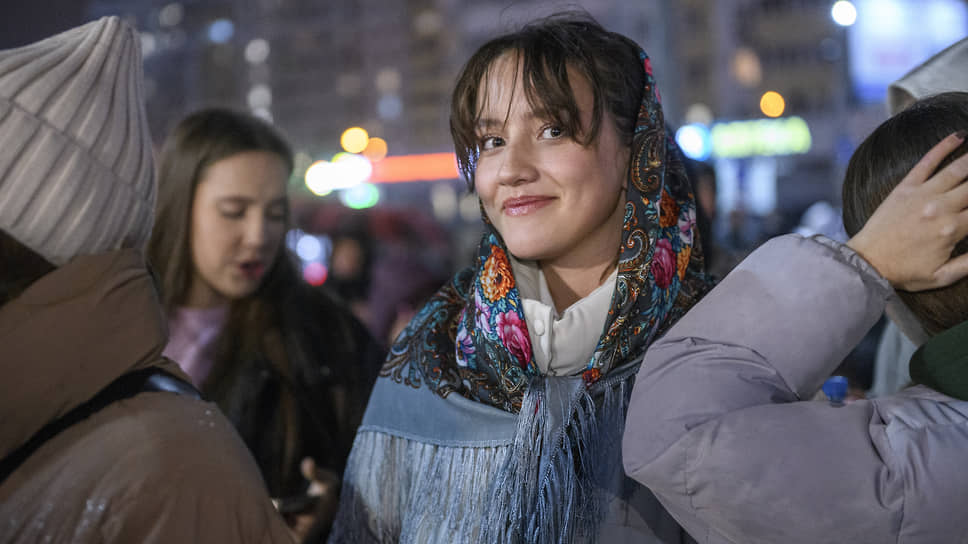 Фанаты перед началом концерта Егора Крида на Татнефть Арене.