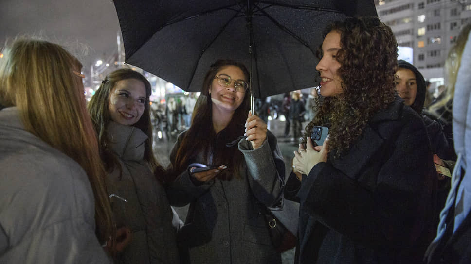 Фанаты перед началом концерта Егора Крида на Татнефть Арене.