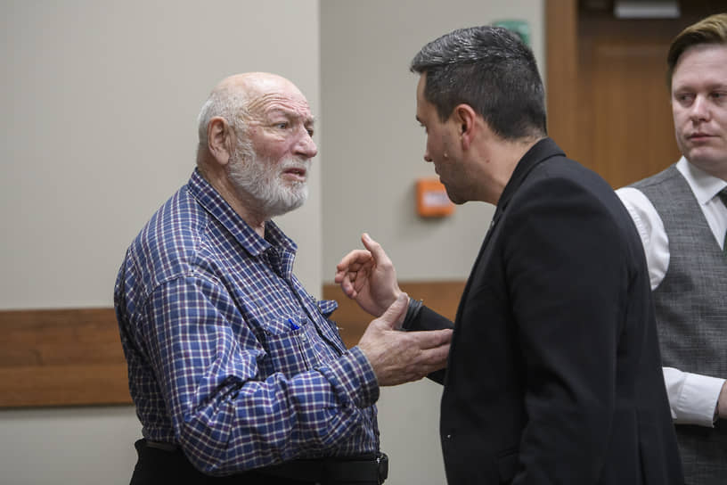 Допрос свидетелей по делу против владельца промбазы в Самосырово
