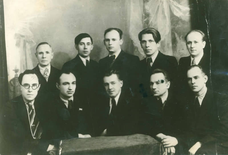 Первый состав Союза композиторов ТАССР, 1949 г. Союз композиторов был образован в 1939 году. Оргкомитет по его созданию возглавил Назиб Жиганов, еще в него вошли композиторы Александр Ключарев и Мансур Музафаров.