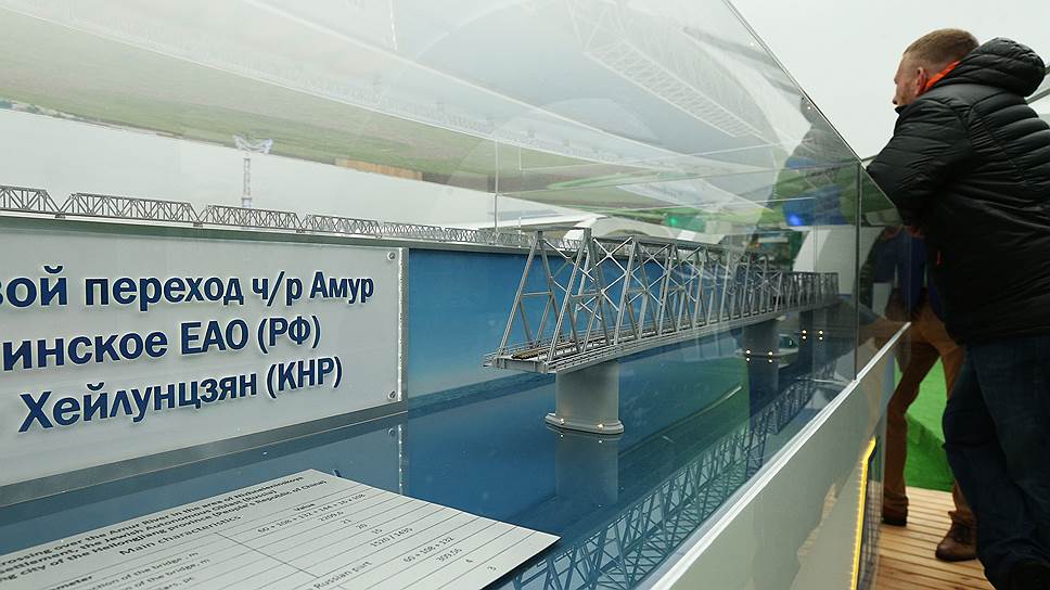 Для создания первого железнодорожного моста в КНР осталось построить 300 м его конструкций