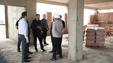 Мэр Краснодара проверил строительство детской поликлиники в поселке Российском