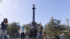 В Феодосии установили 16-метровую стелу «Город воинской славы»