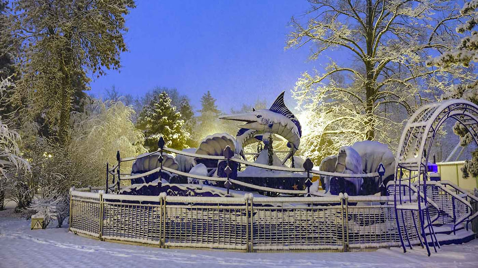 Аттракционы под снегом
