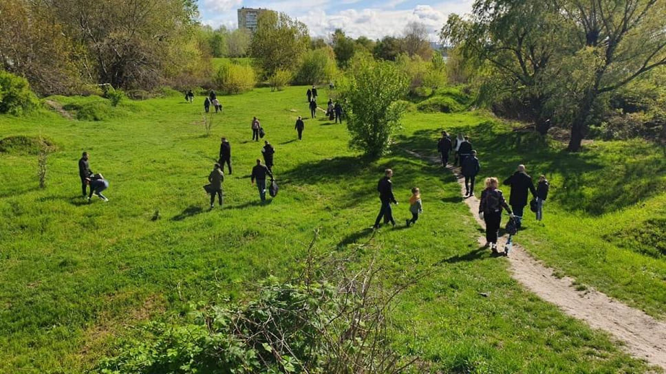 На зеленых зонах убрали мусор