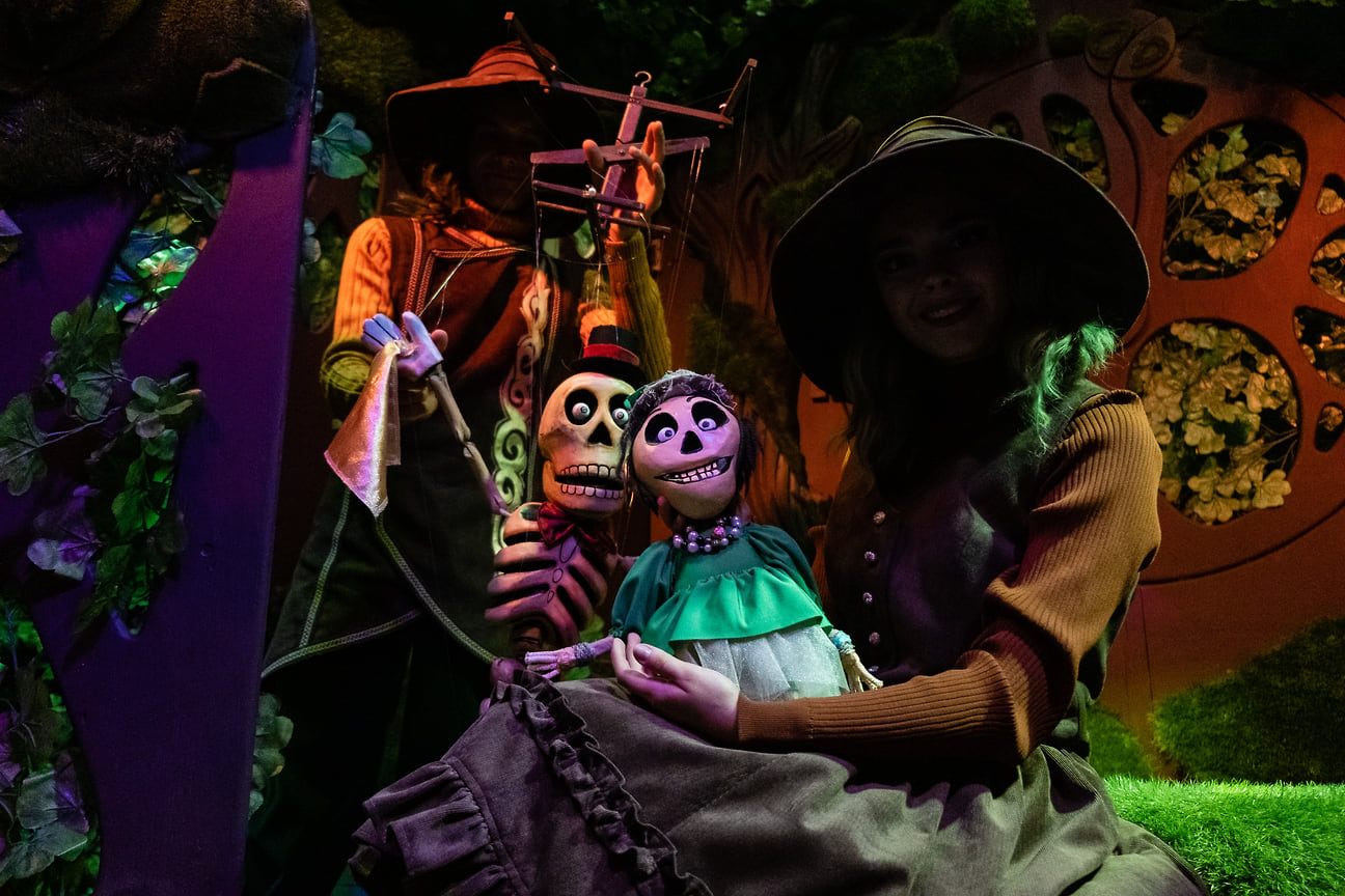 «Сказочное путешествие» — добрая кукольная история со скелетами в главных ролях. Одно из 15 событий дневной программы
