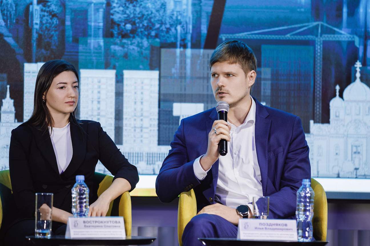 Руководитель департамента по архитектуре и градостроительству Краснодарского края Илья Поздняков отметил, что проекты по реновации дорогостоящие, но краевые власти могли бы их поддержать