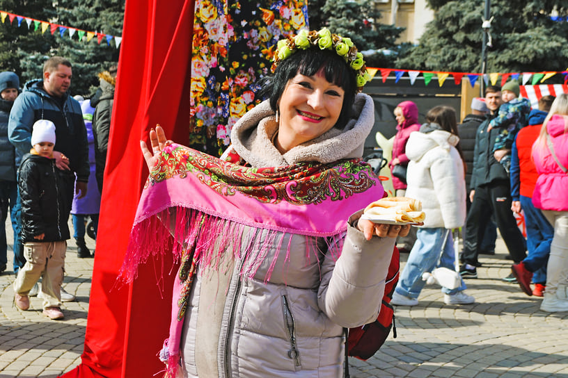 Главное лакомство дня — блины