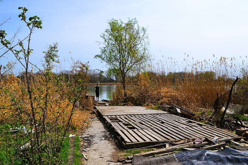 Встречаются рыбаки