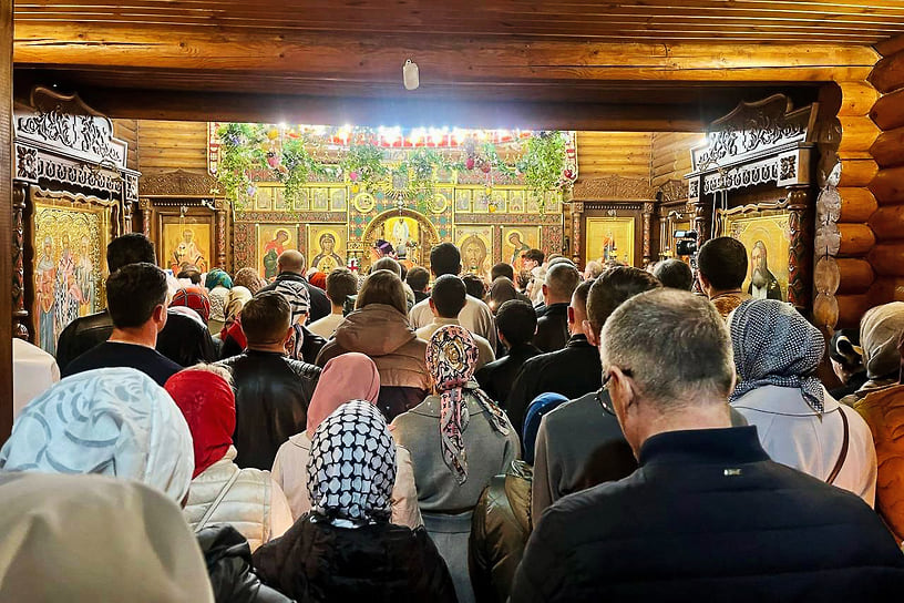 Архиерейскую службу в кафедральном соборе Святого равноапостольного князя Владимира провел епископ Сочинский и Туапсинский Герман