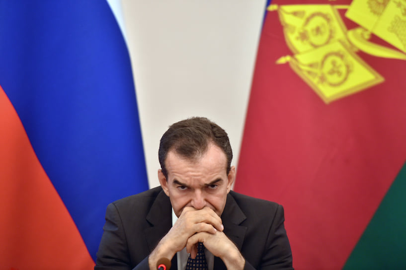 Вступая во второе десятилетие руководства регионом, Вениамин Кондратьев сталкивается с новыми вызовами. Среди них — необходимость перестройки экономики в условиях санкционного давления, решение проблем дольщиков, борьба с незаконным строительством и самозахватом земель, особенно в прибрежных районах