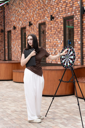 Клиника 3Z организовала для гостей соревнования по дартсу