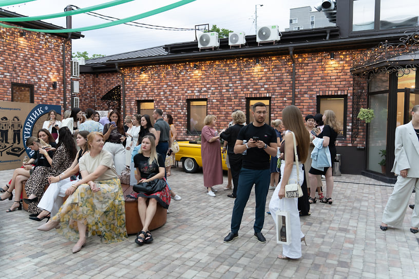 В квартирнике «Ъ-Кубань» приняли участие почти 100 человек