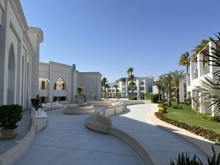 Часть туристов разместилась в отеле Sunrise Remal Beach