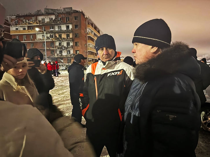 На место происшествия прибыли экстренные и специальные службы, а также глава района Аскер Савв