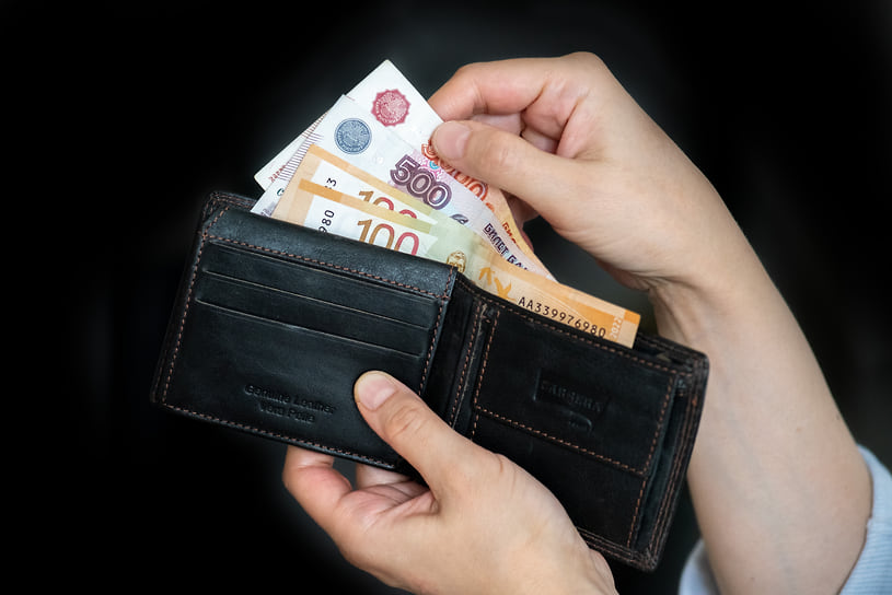 Средняя зарплата, предлагаемая работодателями в ЮФО, год к году выросла почти на 13% — до 62 тыс. руб.