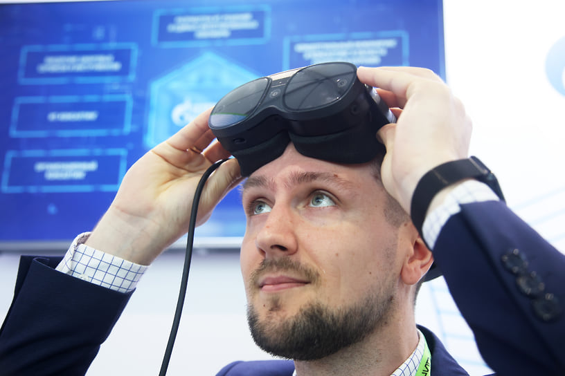 VR-технологии позволяют не просто увидеть мебель, но «примерить» ее к конкретному интерьеру, расставив в виртуальной копии дома или квартиры