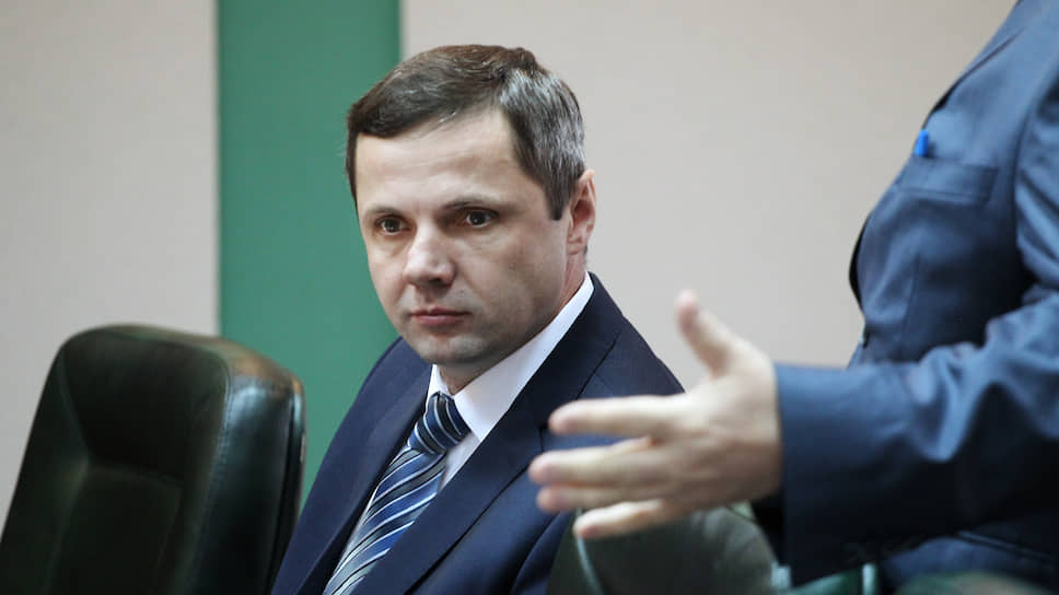 Главный налоговый инспектор региона Виктор Большаков подсчитал, что расходы нижегородцев на 300 млрд рублей превышают их официальные доходы