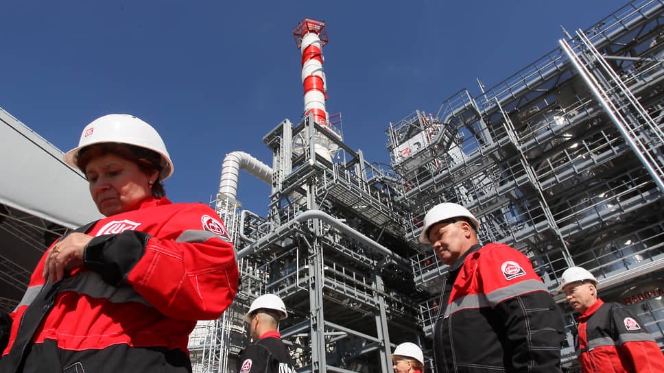 ЛУКОЙЛ запустил установку изомеризации нефти на нижегородском заводе