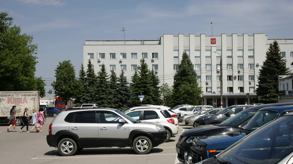Здание администрации городского округа Бор