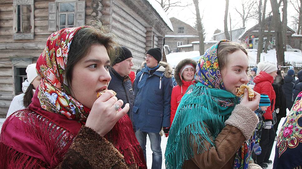 Лакомиться блинами перед Великим постом можно всю неделю