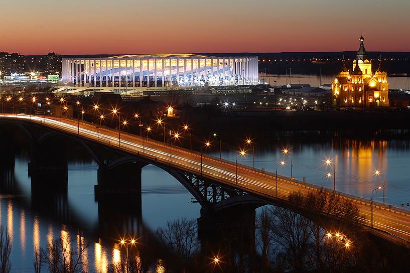 Большая вода добралась бы и до нового стадиона «Нижний Новгород», построенного на Стрелке, и до одноименной станции метро