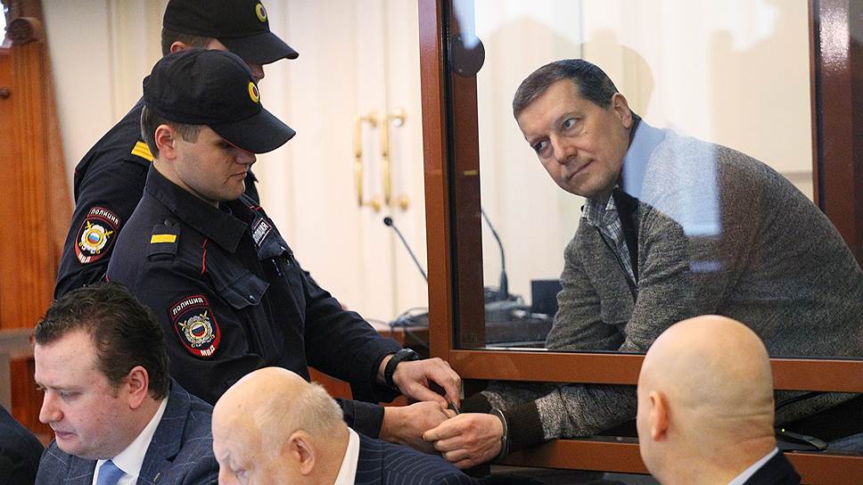 Возглавивший оппозиционную фракцию Олег Сорокин вскоре угодил на скамью подсудимых