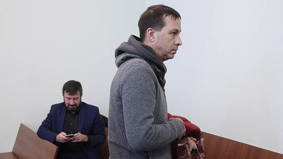 Продолжается следствие еще над двумя экс-депутатами Сергеем Вороновым (слева) и Александром Бочкаревым