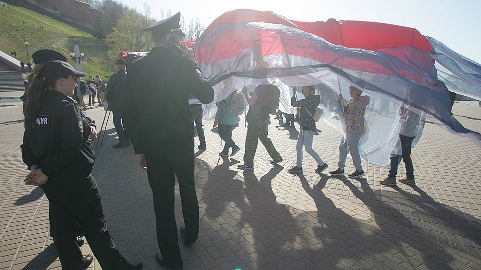 Особенно полицию беспокоило чучело дракона