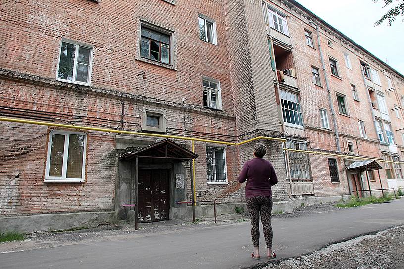 От взрыва в домах Дзержинска повылетали стекла, местные жители оценивают масштабы причиненного ущерба