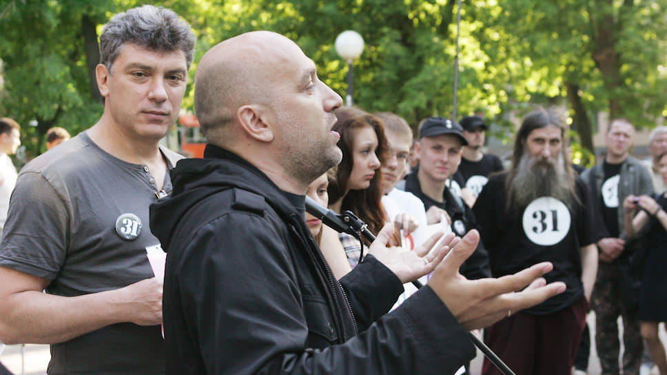 Май 2011 года. Борис Немцов и Захар Прилепин на митинге в защиту 31-й статьи Конституции. Сейчас трудно представить, чтобы оппозиции разрешили проводить акции на центральных площадях города