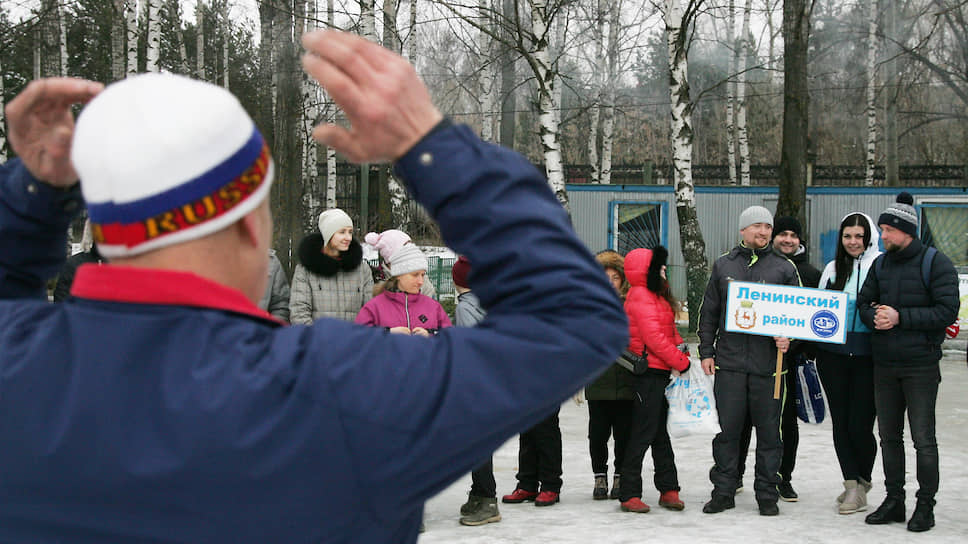 В заплыве участвовали не только автозаводские моржи. Свои команды представили Ленинский и Советский районы города, и даже Дзержинск