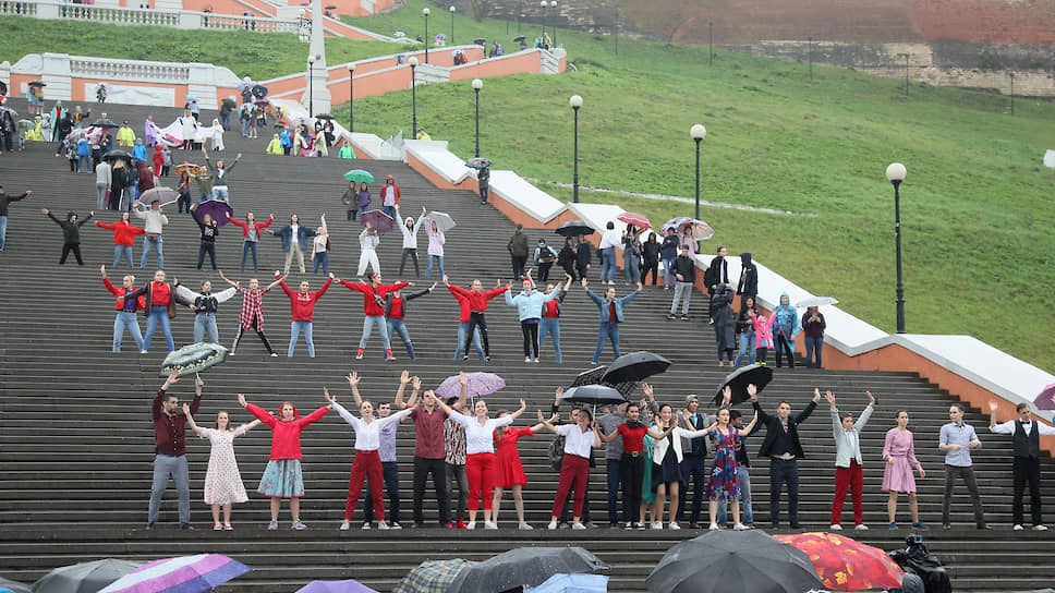 Спортивные танцы стали одним из украшений Чкаловской лестницы и Дня Города прошлым летом