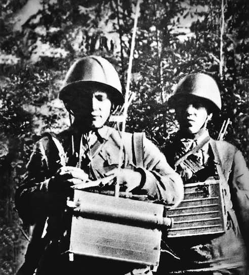 Переносные малогабаритные радиостанции - самый распространенный вид связи в советских войсках