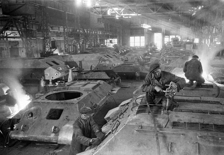 На первые танки устанавливали авиамоторы М-17