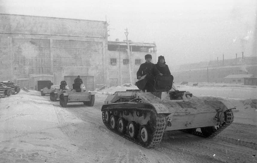 Из цеха ГАЗа танки Т-60 отправлялись прямо на фронт