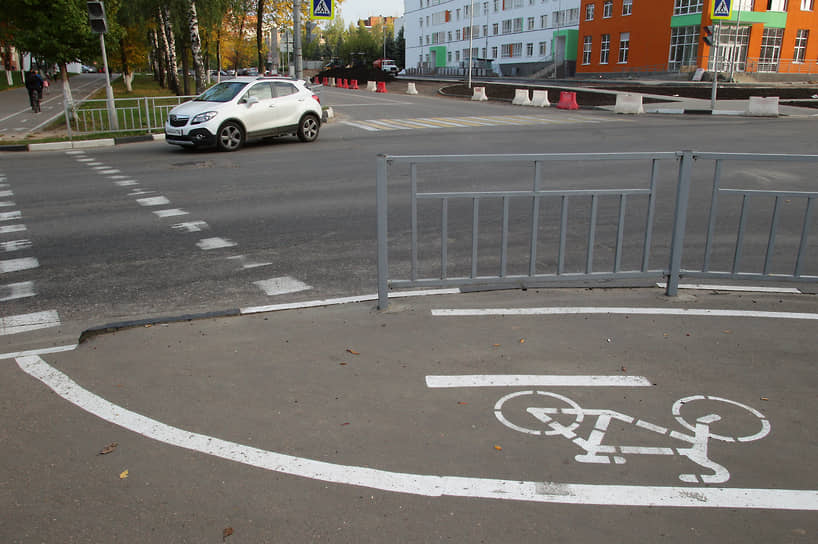 Сегодня все больше городов строят специальные дорожки для велосипедистов