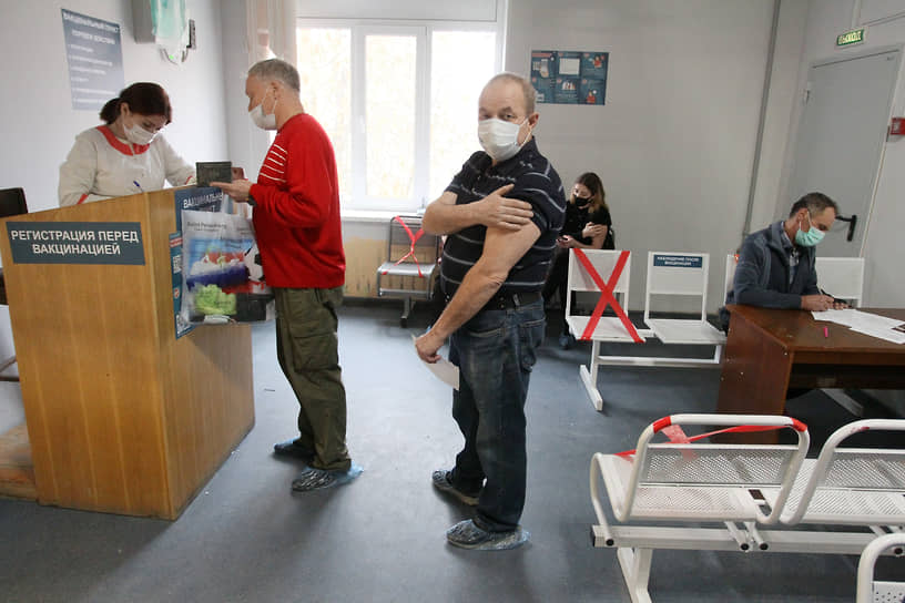 27 октября. В 2021 году в Нижегородской области началась масштабная вакцинация населения от коронавируса COVID-19. К концу декабря полный курс вакцинации от коронавируса прошли около 1,5 млн нижегородцев
