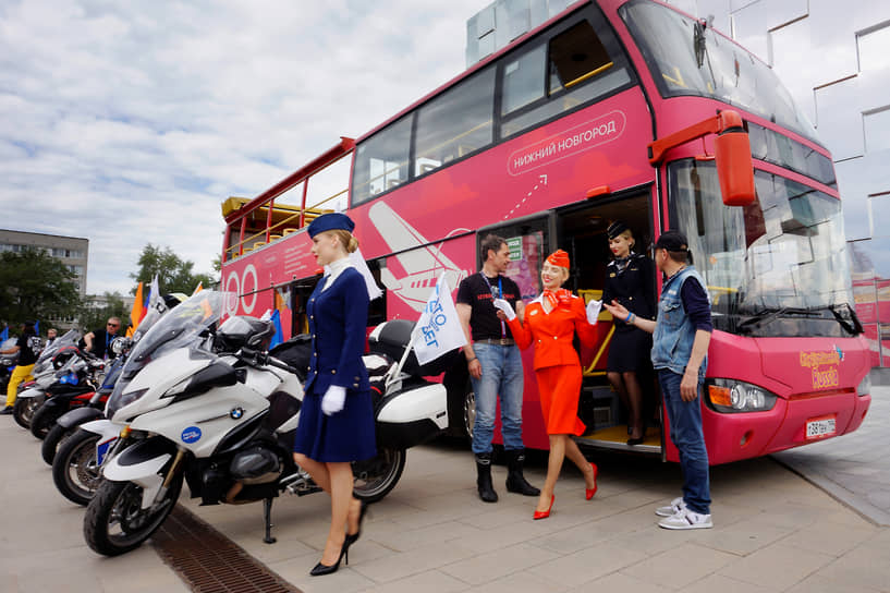Юбилейный автобус из аэропорта прибыл на нижегородскую ярмарку