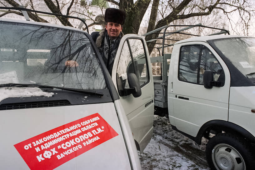 Передача техники от Законодательного собрания аграрным хозяйствам области