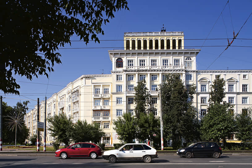 Жилье в Московском районе ­строилось ­одновременно с большими заводами