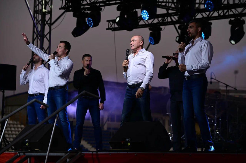 Хор Турецкого завершает концерт