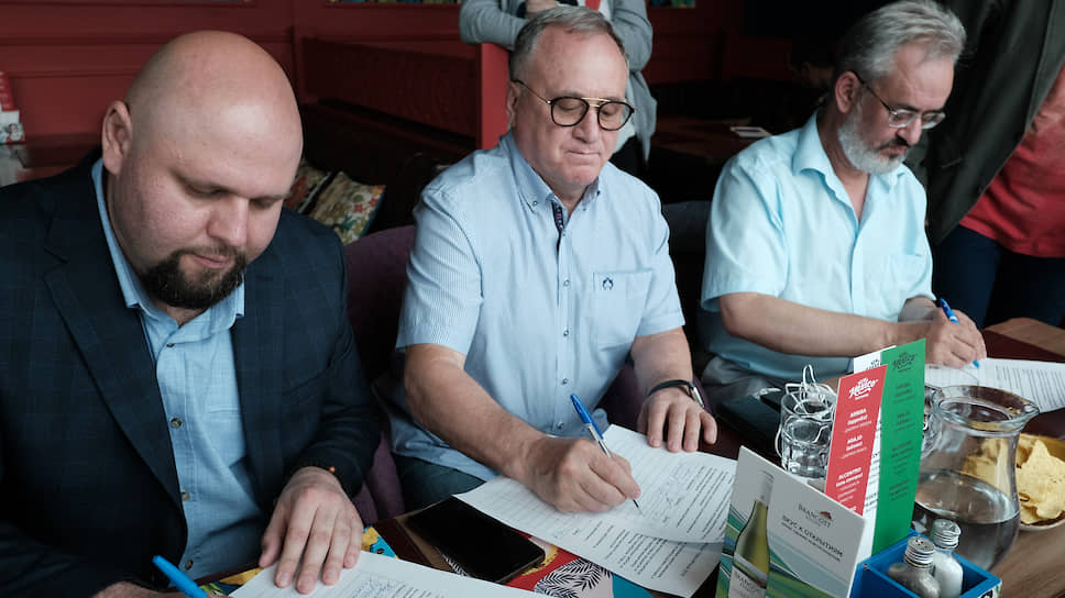 Как кандидаты в мэры Новосибирска подписали предвыборную декларацию