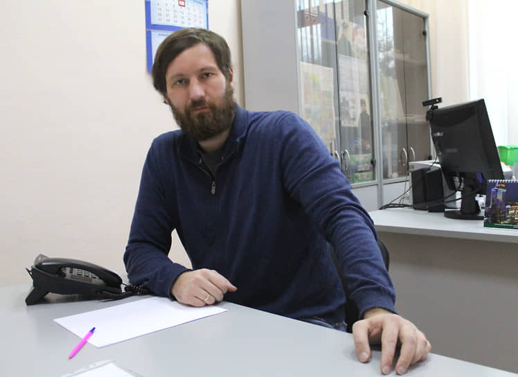 Cуд запретил депутату Дмитрию Петренко покидать в определенное время квартиру, использовать интернет и средства связи