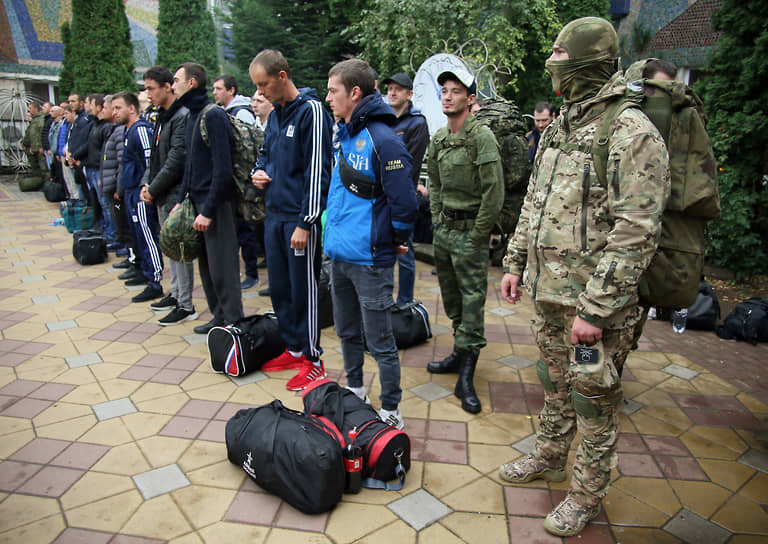  В ряде регионов вне зависимости от позиции властей сбором и передачей вещей занимаются общественники