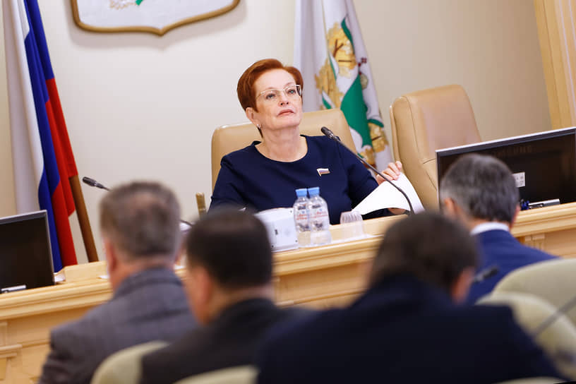 Спикер томской обл­думы Оксана Козловская заявила, что ситуация с порядком выборов мэра потребовала оперативного решения