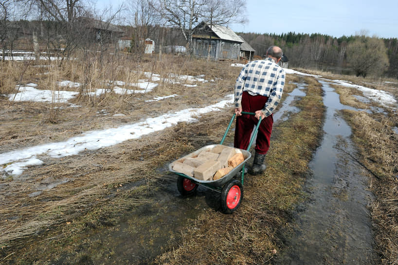 В регионах Сибири доля населения, оказавшегося за чертой бедности, в 2022 году превысила средний показатель по стране